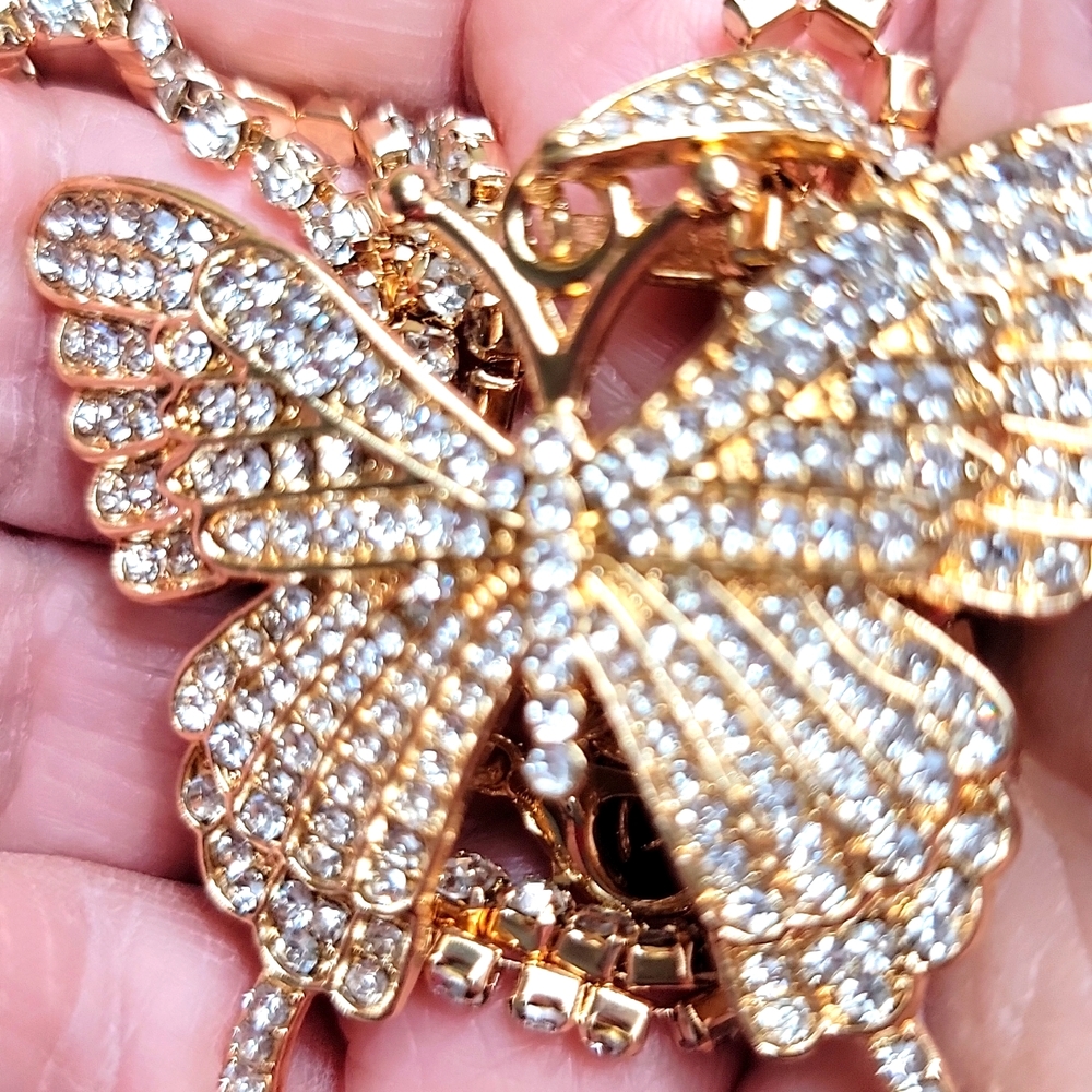 OTL Boho Butterfly Pendant Necklace Rhinestones Goldtone Chain 21" NEW - Picture 7 of 12